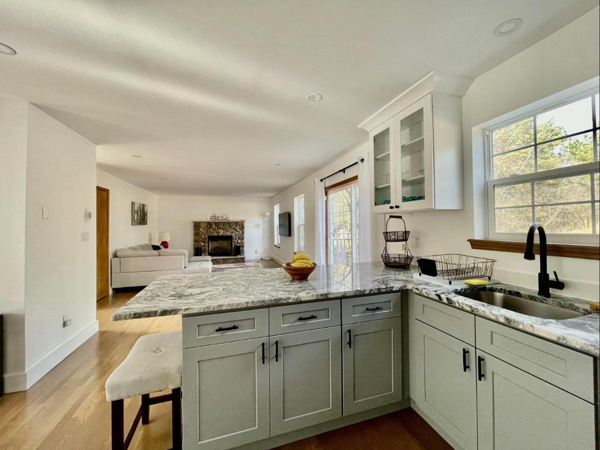 Modern Poconos Home, Game Room, Pool, Waterparks