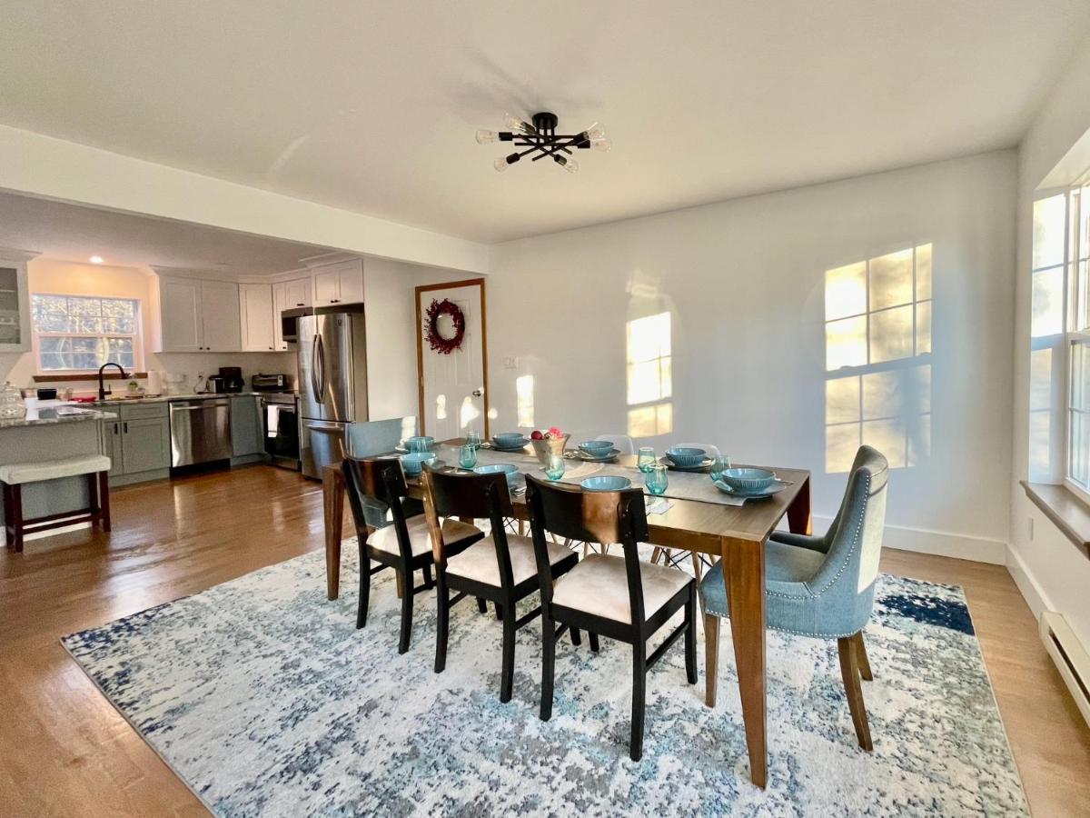 Chalé Modern Poconos Home, Game Room, Pool, Waterparks *